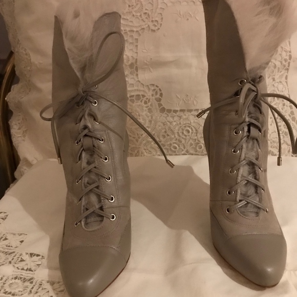 Ann Taylor, taupe leather, fur lace-up bootie,sz6,